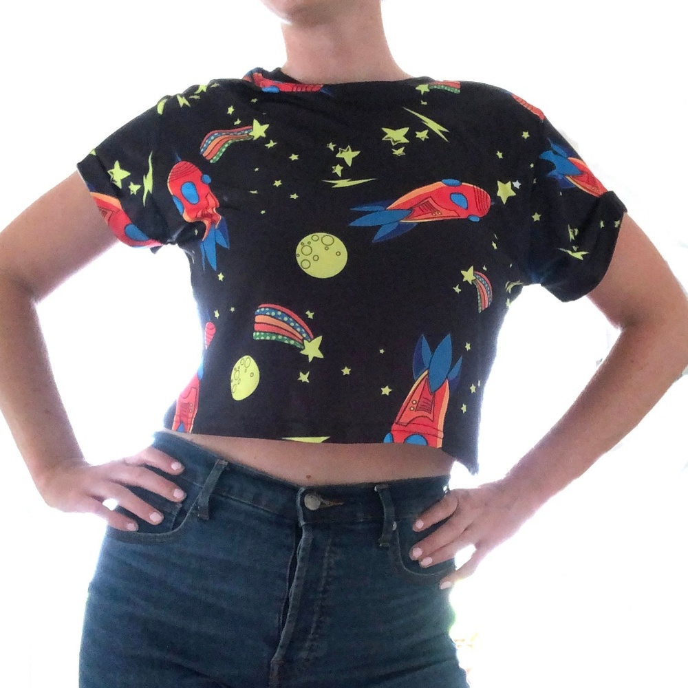 Space crop top t shirt